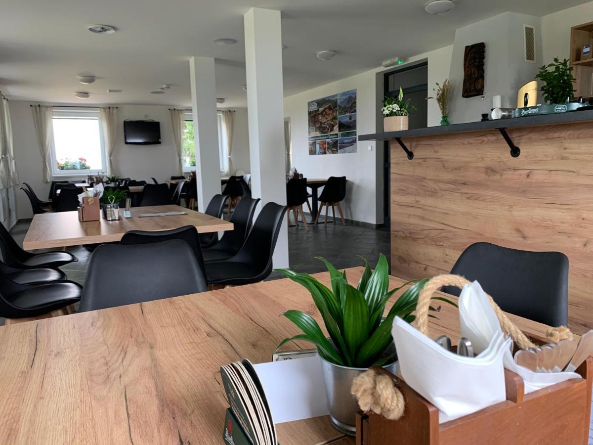 Restaurace A Penzion Gansberg Cotkytle Екстериор снимка